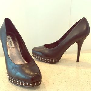 Steve Madden Black Studded Platform Pumps sz 8.5